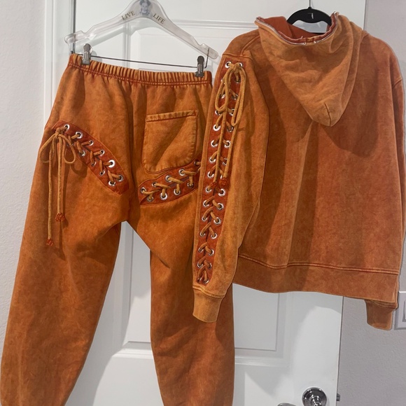 SAMARIA LEAH Aspen Spice Orange Lace-Up Hooded 2 Piece Sweatsuit Size M - Picture 7 of 16